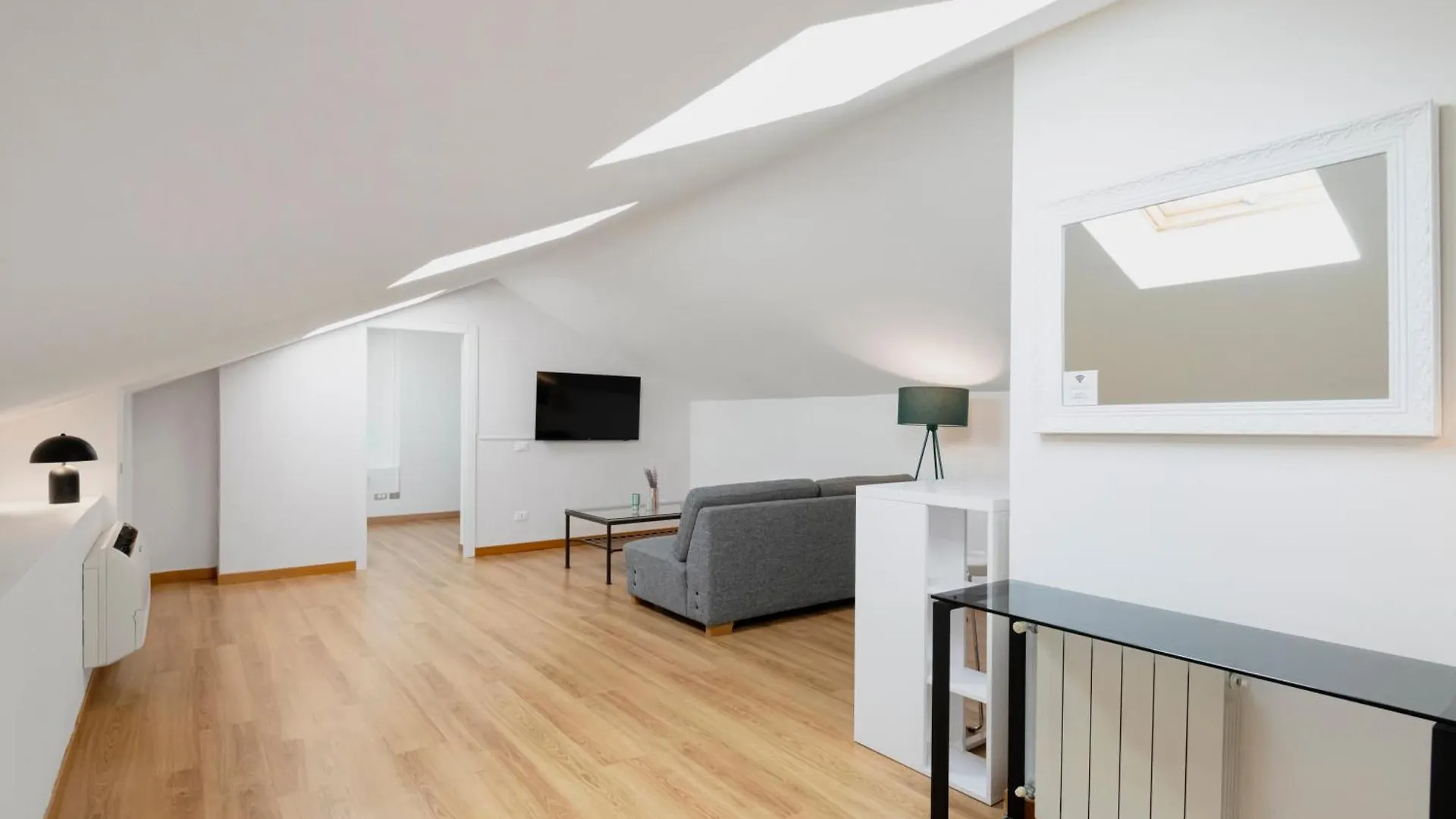 Relstay - Arco Della Pace - Sunny Loft Milan Apartment